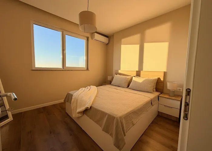Sunrise Vista - *